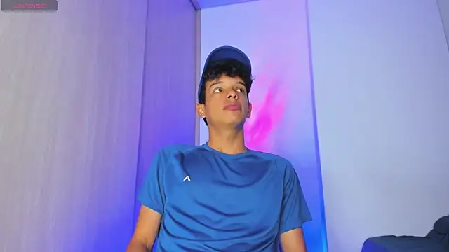 Maxfrost1 online show from 04-18-26, 02:03