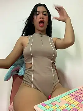 Lily em online show from 05-13-26, 12:56