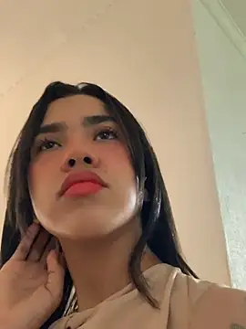 Lily em online show from 05-05-26, 06:33