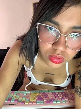 Lily em online show from 04-18-26, 01:02