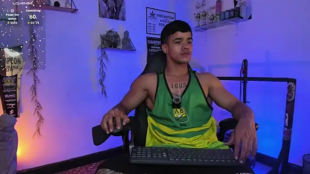 Rob zaens33 online show from 03-10-26, 01:15