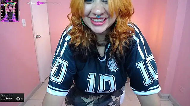 Snapshot of _carlotta_x chatting on 06-23-26, 01:47 carlotta x online show from 06-23-26, 01:47