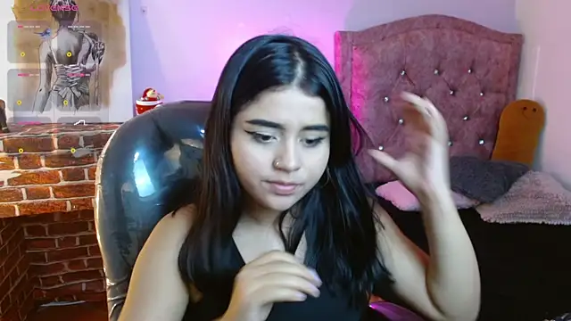 mila quin online show from 03-31-26, 07:49