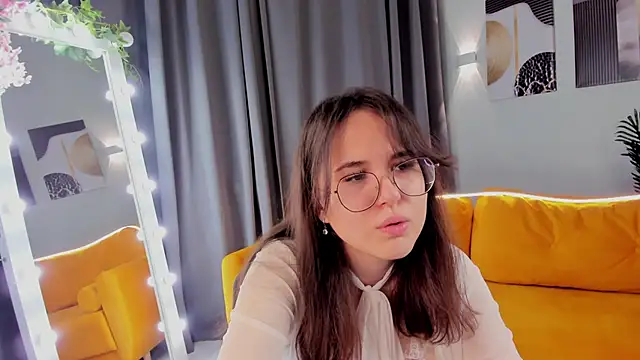 leylamirage online show from 04-08-26, 12:50