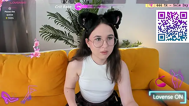 Snapshot of leylamirage chatting on 06-17-26, 01:43 leylamirage online show from 06-17-26, 01:43