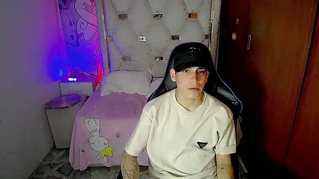 Snapshot of Bby_cash_ chatting on 02-25-26, 08:52 Bby cash online show from 02-25-26, 08:52