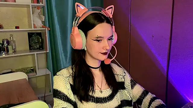 Snapshot of MabelDefina chatting on 03-11-26, 11:04 MabelDefina online show from 03-11-26, 11:04