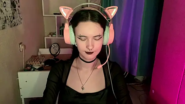MabelDefina online show from 05-10-26, 05:11