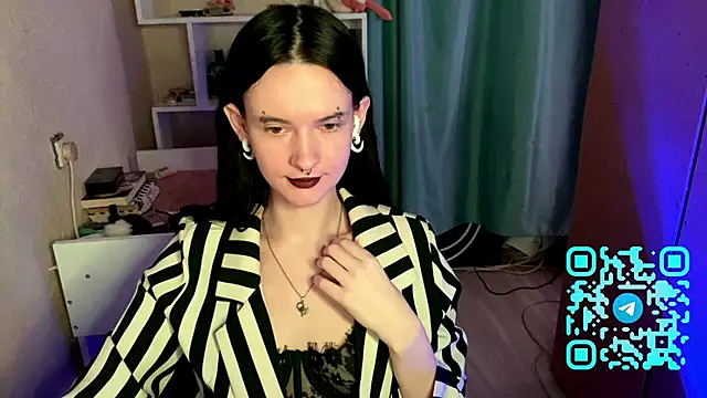 MabelDefina online show from 04-19-26, 11:11