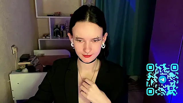 Snapshot of MabelDefina chatting on 04-14-26, 01:05 MabelDefina online show from 04-14-26, 01:05