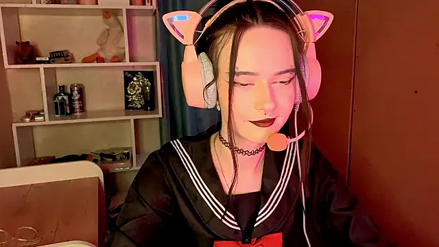 Snapshot of MabelDefina chatting on 02-19-26, 11:18 MabelDefina online show from 02-19-26, 11:18