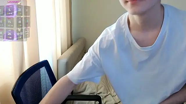 Snapshot of _LukaHayes_ chatting on 02-20-26, 12:18 LukaHayes online show from 02-20-26, 12:18