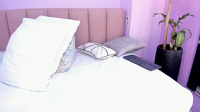 camila scoth online show from 04-01-26, 01:41