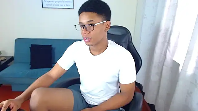 liiam3 online show from 03-24-26, 08:53