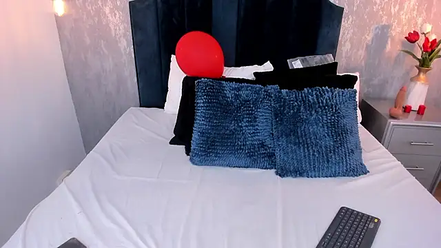 Snapshot of Janna__26 chatting on 02-23-26, 07:36 Janna 26 online show from 02-23-26, 07:36