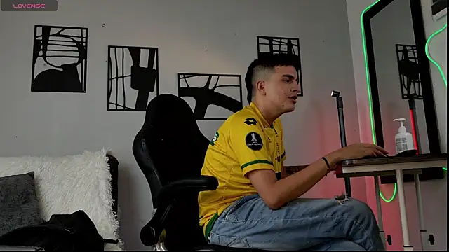 nico pelusa online show from 04-13-26, 08:57