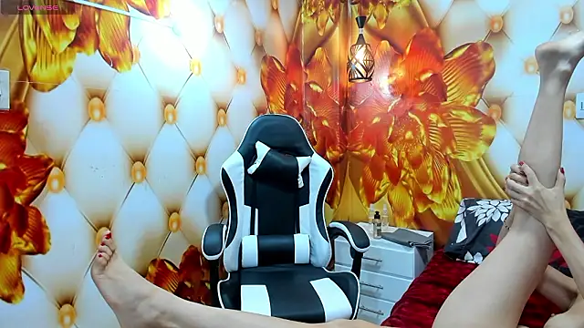 Snapshot of isabella_barbie chatting on 02-20-26, 06:26 isabella barbie online show from 02-20-26, 06:26