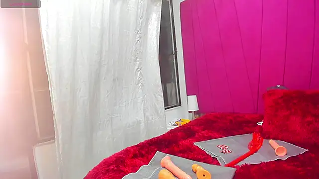 Snapshot of isabella_barbie chatting on 02-24-26, 02:23 isabella barbie online show from 02-24-26, 02:23