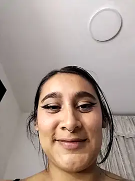 Snapshot of amira_moon18 chatting on 02-20-26, 06:26 amira moon18 online show from 02-20-26, 06:26