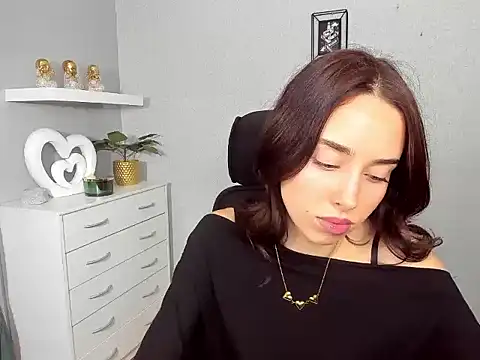 Snapshot of AdeleSolo chatting on 02-20-26, 06:26 AdeleSolo online show from 02-20-26, 06:26