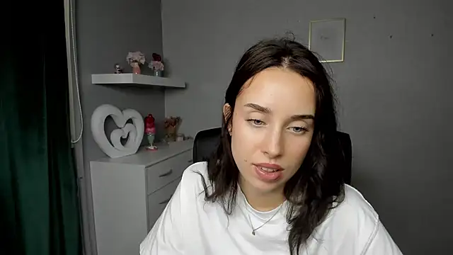 AdeleSolo online show from 05-28-26, 05:37