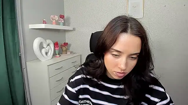 AdeleSolo online show from 03-26-26, 06:33