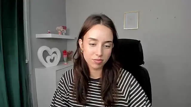 AdeleSolo online show from 05-11-26, 05:31