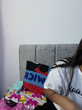 I Samanthaa online show from 04-28-26, 03:11