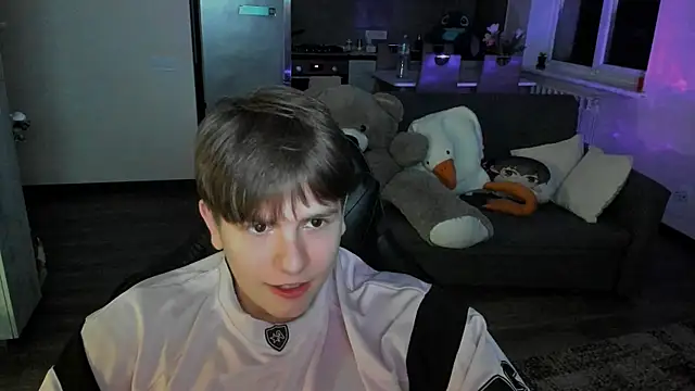 Snapshot of jimmie_hotty chatting on 02-16-26, 10:51 jimmie hotty online show from 02-16-26, 10:51