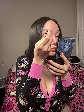 strwbrrymilk online show from 03-31-26, 03:41