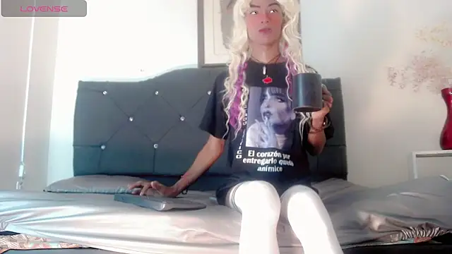 suzume Mendez online show from 03-19-26, 11:32