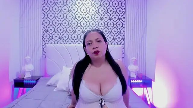 Snapshot of Renatta_Milly chatting on 02-26-26, 03:17 Renatta Milly online show from 02-26-26, 03:17