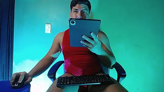 Snapshot of Uriel_Ray_ chatting on 02-24-26, 10:43 Uriel Ray online show from 02-24-26, 10:43