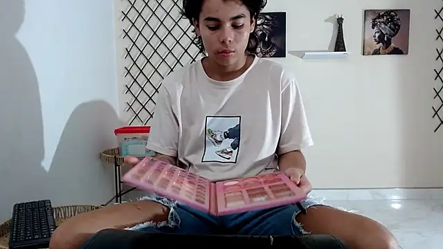 skinnysexy18 online show from 05-03-26, 02:05