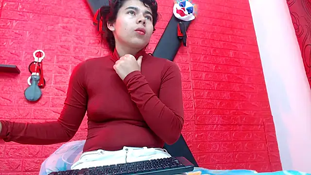 skinnysexy18 online show from 02-26-26, 01:33