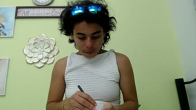 skinnysexy18 online show from 05-04-26, 07:50
