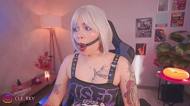 violette clerk1  online show from 06-01-26, 07:46