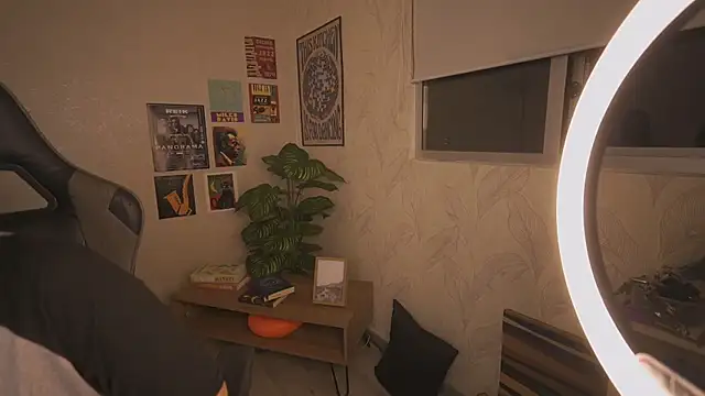 violette clerk1  online show from 02-20-26, 12:18