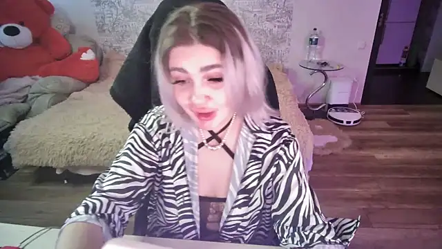 SlankyMic online show from 03-27-26, 03:35