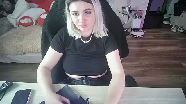 SlankyMic online show from 03-18-26, 05:14