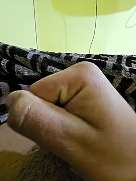 Snapshot of medelelel chatting on 03-02-26, 10:27 medelelel online show from 03-02-26, 10:27