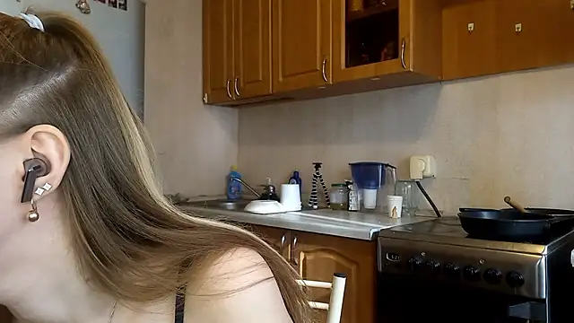 VictoriaDeese online show from 02-18-26, 08:33