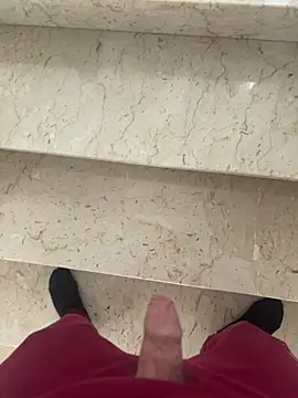 D4n13l47 online show from 04-12-26, 10:51