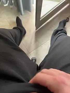 Snapshot of D4n13l47 chatting on 03-03-26, 01:40 D4n13l47 online show from 03-03-26, 01:40