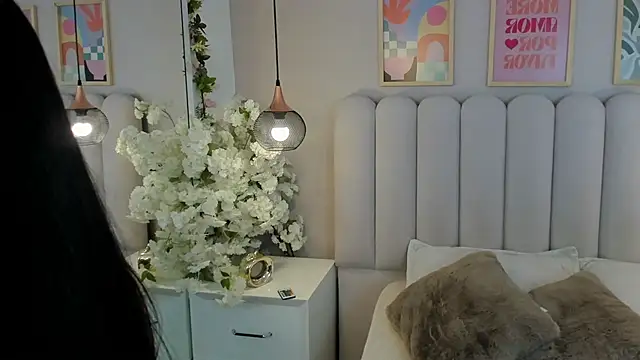 Mia Bailey  online show from 06-02-26, 03:06
