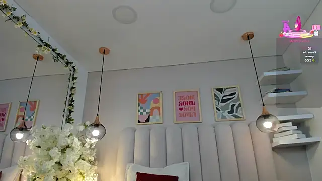 Mia Bailey  online show from 04-30-26, 03:02