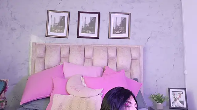 IsabellaRossi online show from 05-04-26, 07:17
