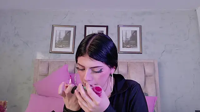 IsabellaRossi online show from 04-23-26, 05:36