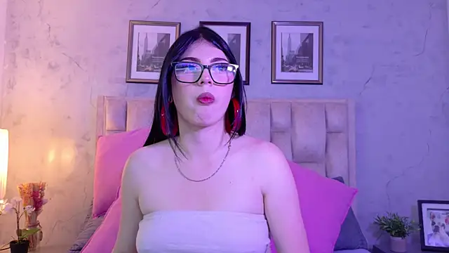IsabellaRossi online show from 05-06-26, 08:35