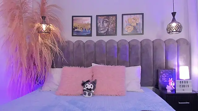 Bella  Peach online show from 04-22-26, 03:13
